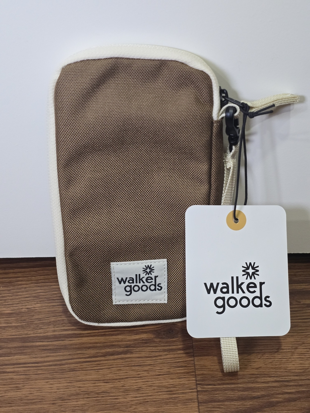 Walker Family Goods Mylee Zipper Clutch Pouch Honey NWT